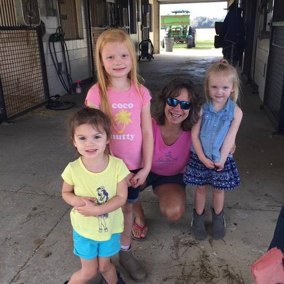 Meet your Posher, Lori - Picture 1 of 1